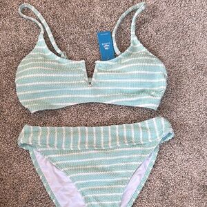 Cupshe Green and White Striped Bikini Set size medium